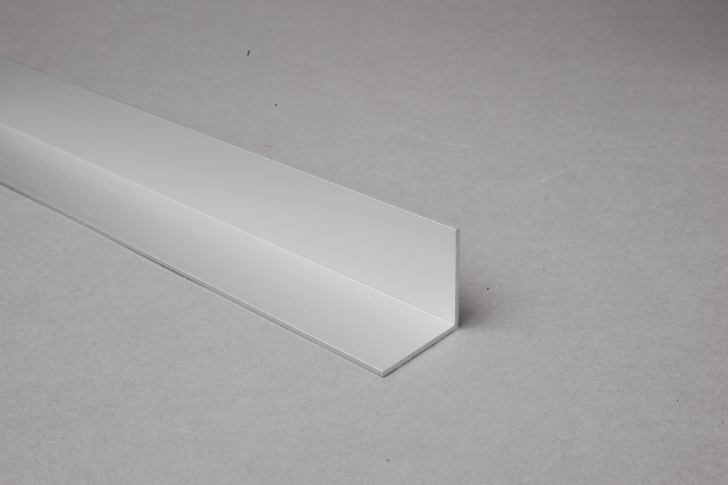 Vinkelprofil 25×25×1,5 mm, rostfritt utseende